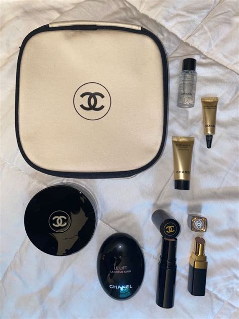 nordstrom chanel makeup bag with purchase|Chanel makeup no 204.